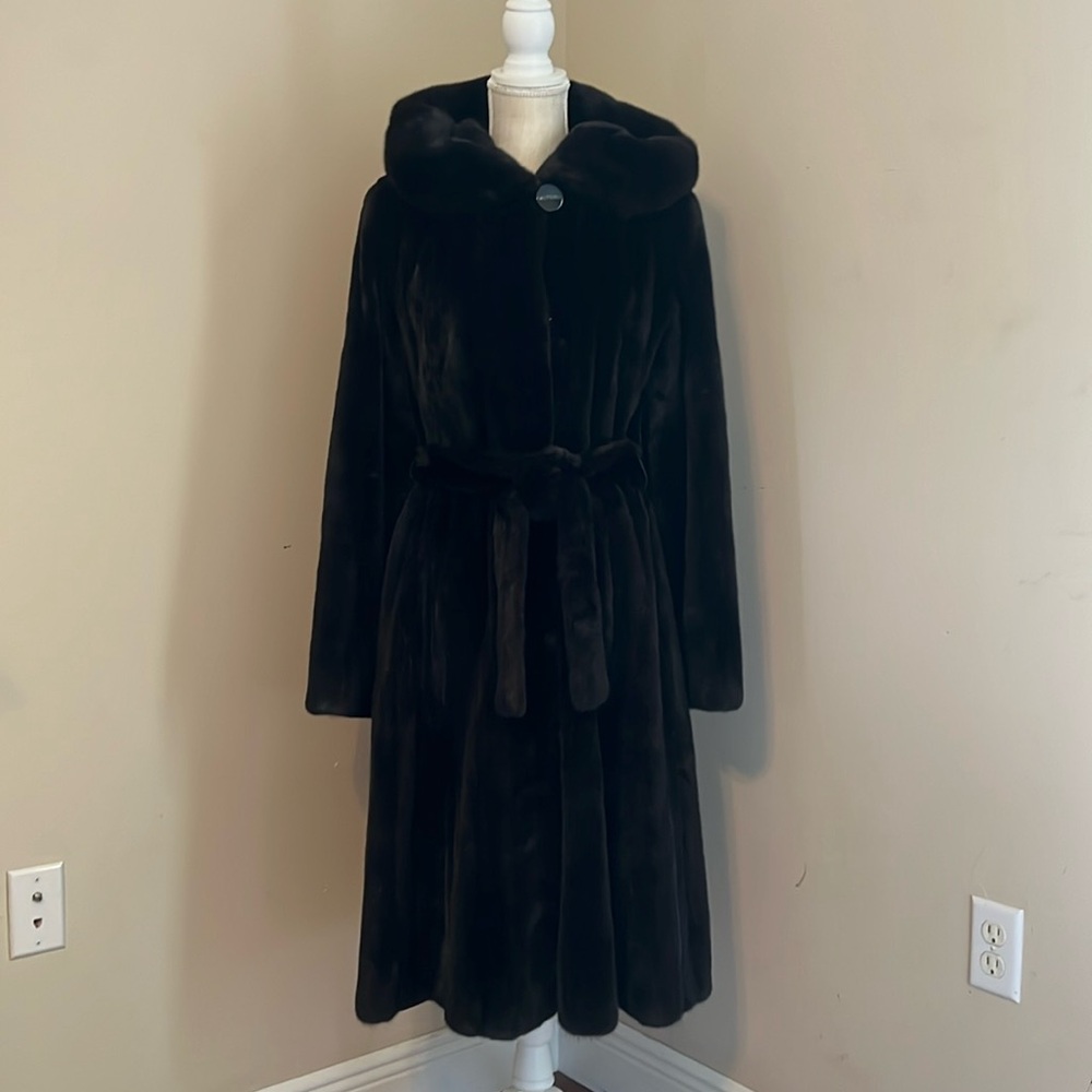 Authentic Blackglama American Legend Mink Fur Coat Size: EU 40; US 8